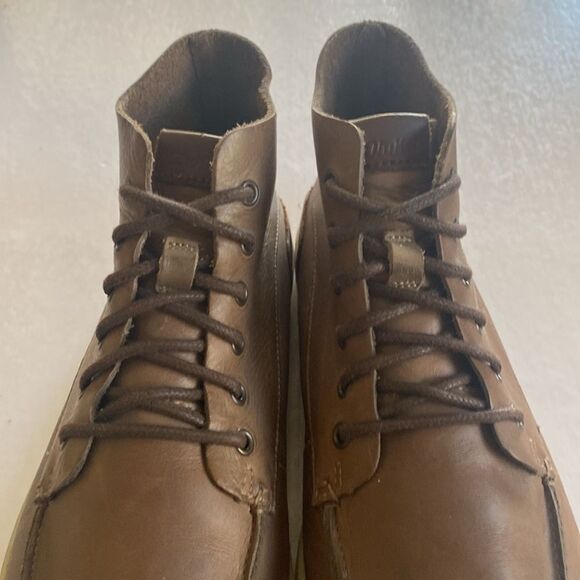 OLUKAI Nalukai Men’s Caramel Brown Leather Mid Top Boots Size 8.5 US main image 6